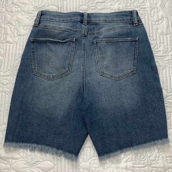 NWT Sincerely Jules High Rise Wedge Denim Shorts - Picture 4 of 13